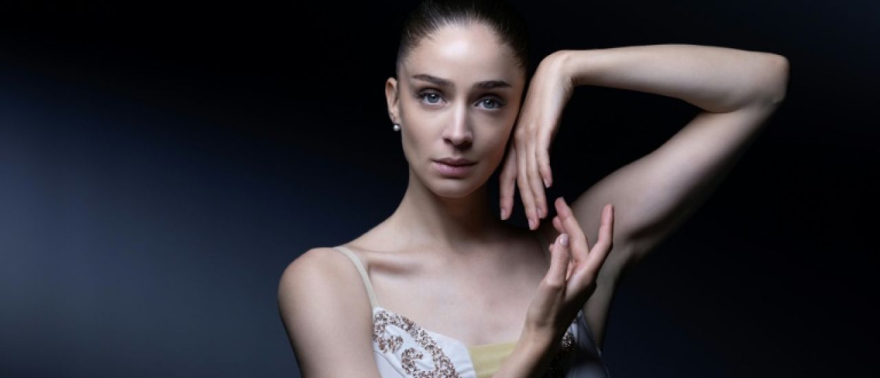 Sur les réseaux ou sur scène, le ballet pas tout à fait "classique" de Victoria Dauberville