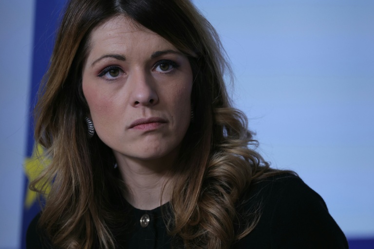 Prix de l'essence à la pompe: "trop tôt" pour parler de nouvelles aides, selon la iministre déléguée à l'Energie