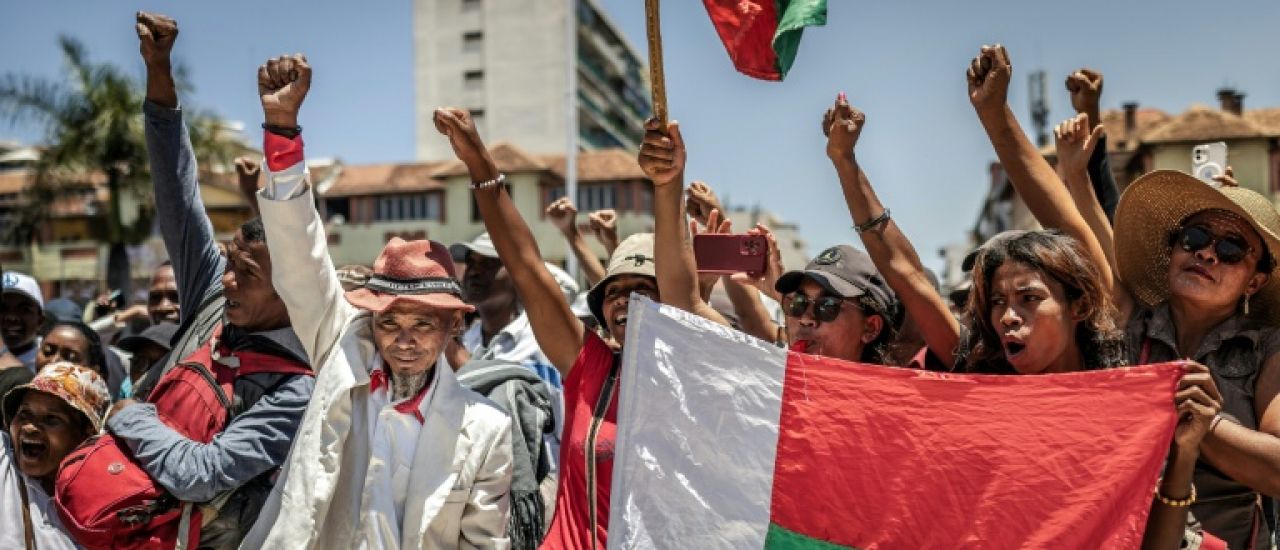 Madagascar: le président s'accroche au pouvoir et dissout l'Assemblée Madagascar: le président s'accroche au pouvoir et dissout l'Assemblée