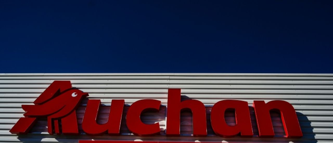 Plan social à Auchan: un hypermarché de La Défense temporairement bloqué par la CGT