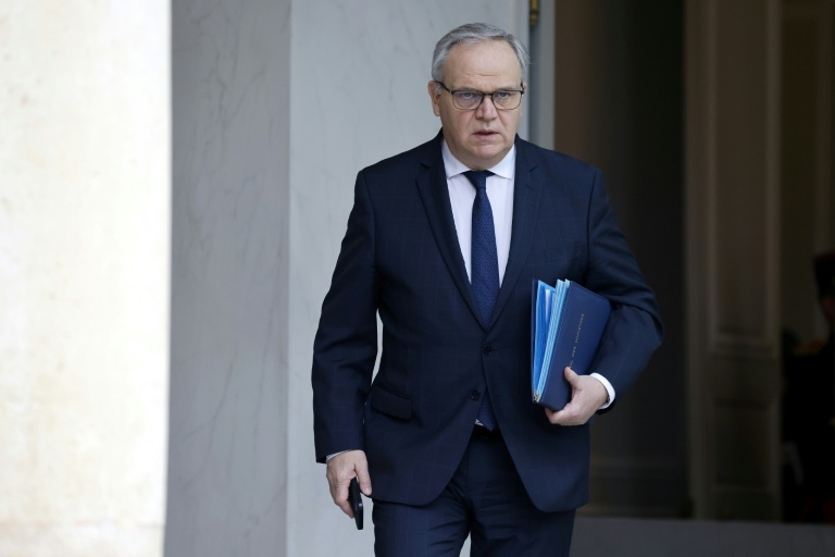 Défenseur des droits: François-Noël Buffet promet une "indépendance totale"