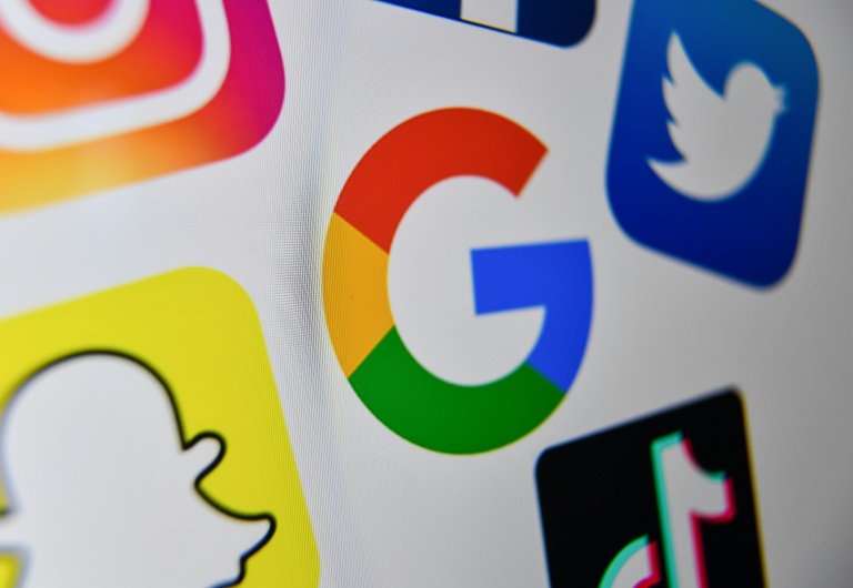 Réseaux sociaux: pas de changement "significatif" après l'interdiction pour les adolescents en Australie (gouvernement)