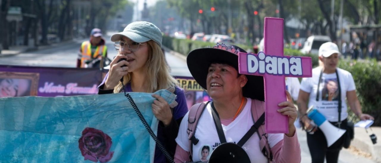 Des centaines de Mexicaines manifestent contre les violences faites aux femmes