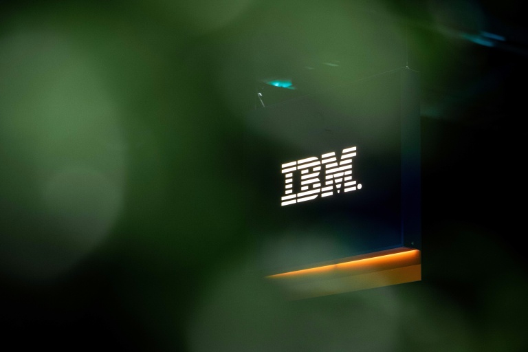 Informatique quantique : un dirigeant d'IBM alerte sur le risque de piratages massifs