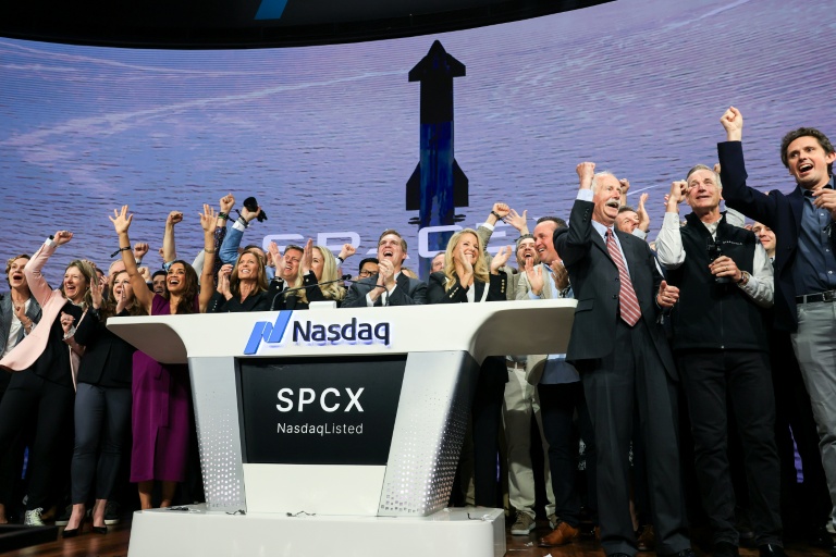 SpaceX, l'entreprise qui promet Mars, en cinq moments forts