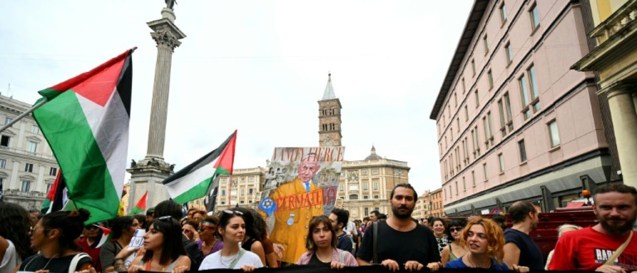 Gaza: dizaines de milliers de manifestants à travers l'Italie, heurts à Milan