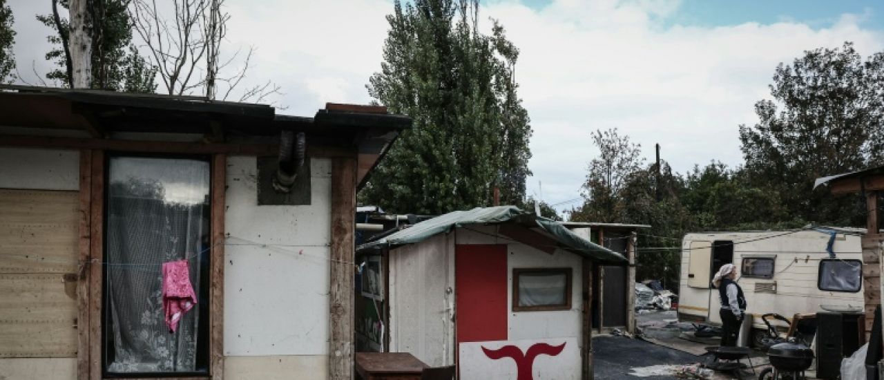 Dans l'un des plus grands bidonvilles de France métropolitaine, l'angoisse de l'expulsion
