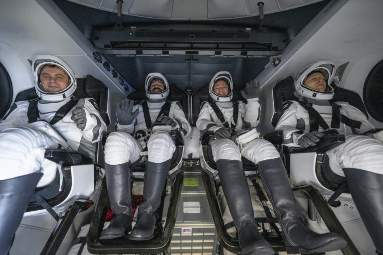 La Française Sophie Adenot et l'équipage de Crew-12 de retour sur Terre