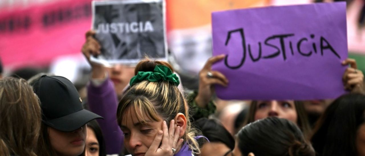 Le commanditaire présumé d'un triple féminicide en Argentine arrêté au Pérou