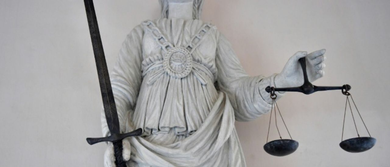 Un homme sage-femme, déjà condamné, à nouveau jugé pour viols de patientes
