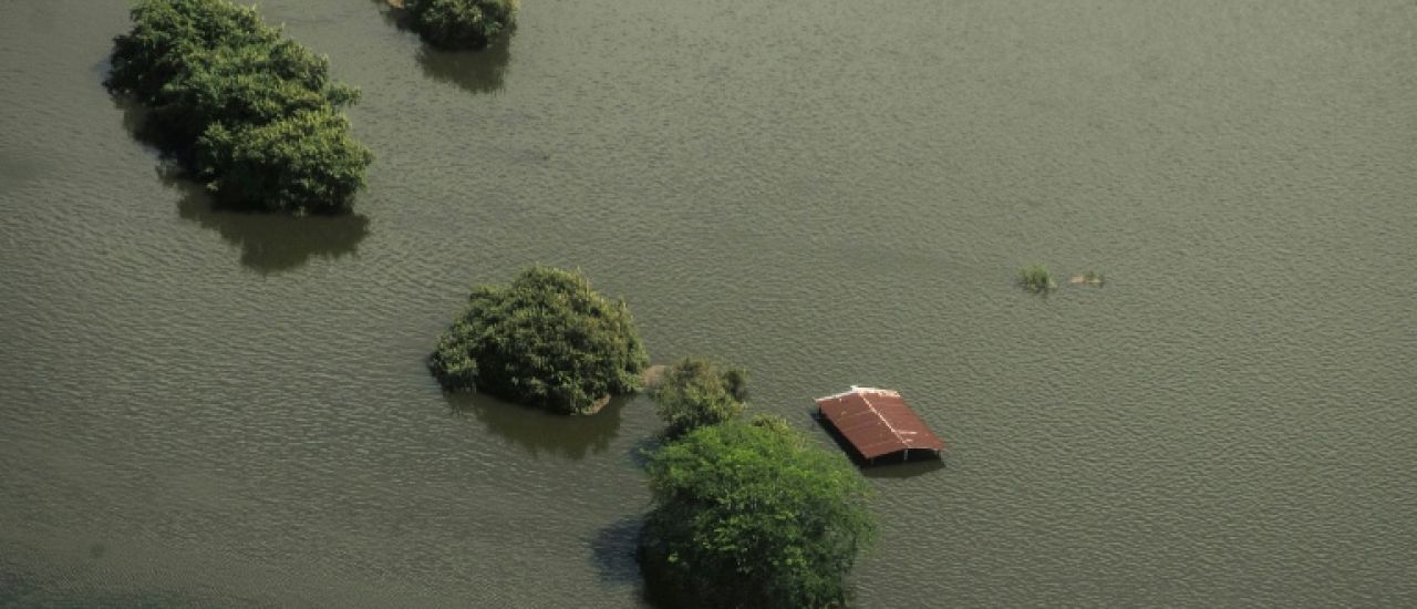 Des "grands-parents" rescapés des inondations au Mexique, symbole d'espoir Des "grands-parents" rescapés des inondations au Mexique, symbole d'espoir