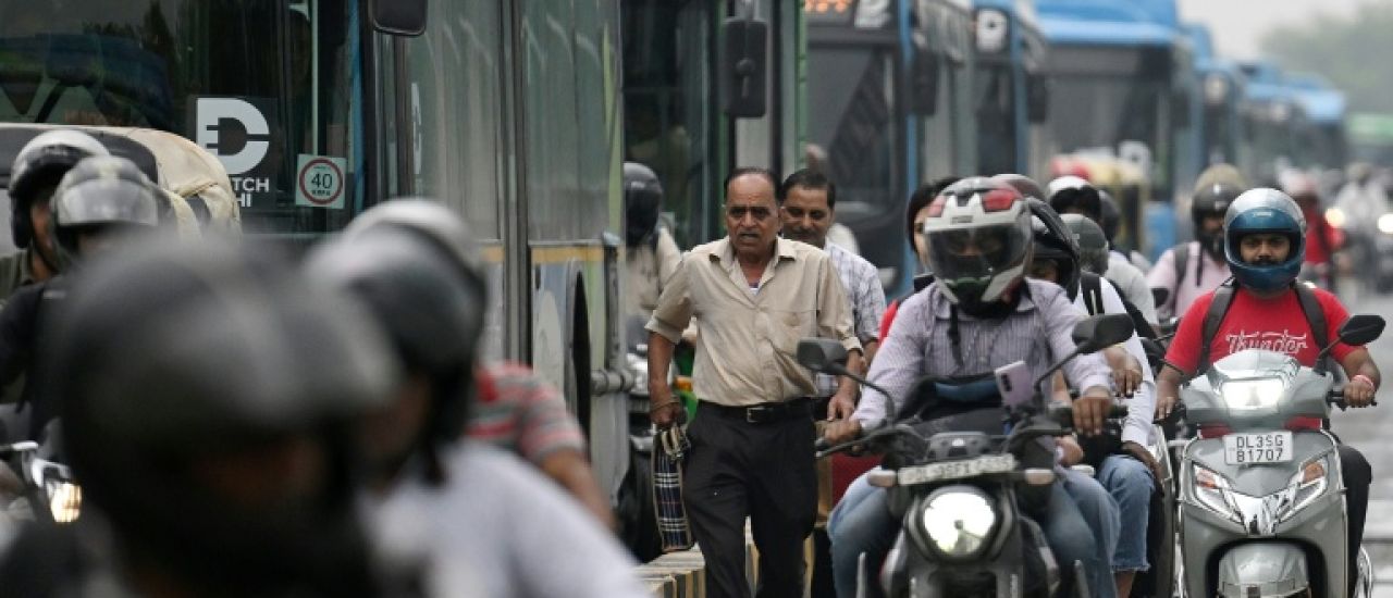 En Inde, dangereuses vies de piétons...
