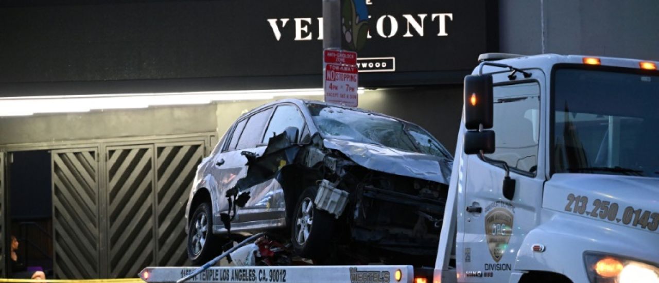 Une voiture fonce dans la foule à Los Angeles, son conducteur inculpé pour violences volontaires