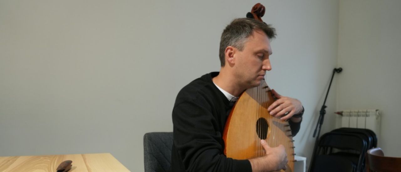 Editeur et musicien: un prof de philo ukrainien en "résistance culturelle" contre la Russie