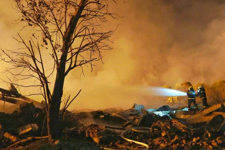 Chine: le bilan d'une explosion dans une usine de feux d'artifice passe à 26 morts