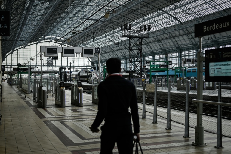Quais de gare désertés, la SNCF fait le dos rond après la mobilisation des cheminots