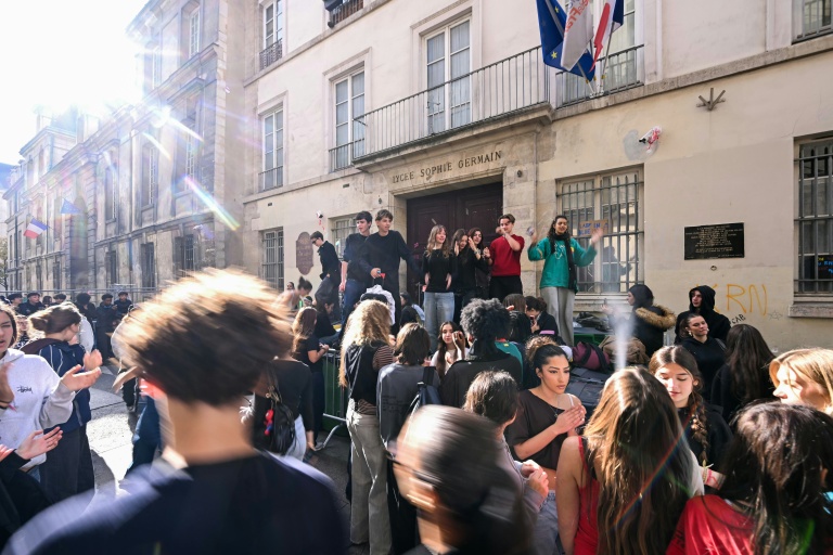 Manifestations : le gouvernement en alerte avant un 17 octobre entouré d'inconnues