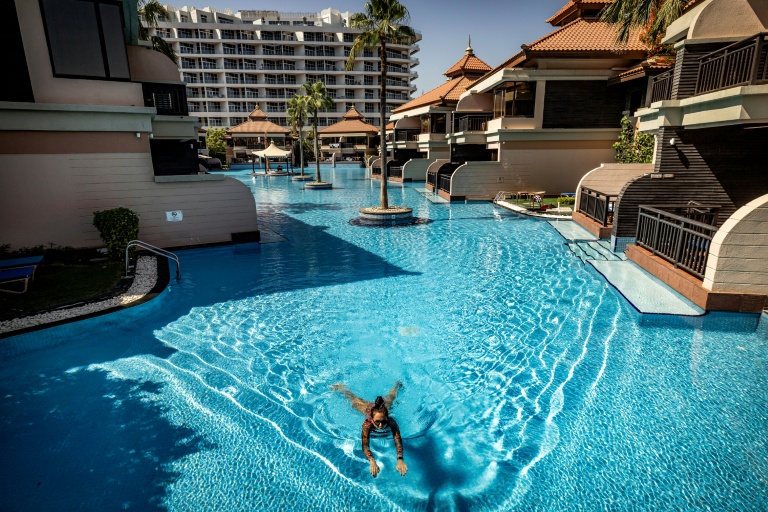 Faute de touristes, les hôtels de luxe de Dubaï cassent les prix pour les locaux