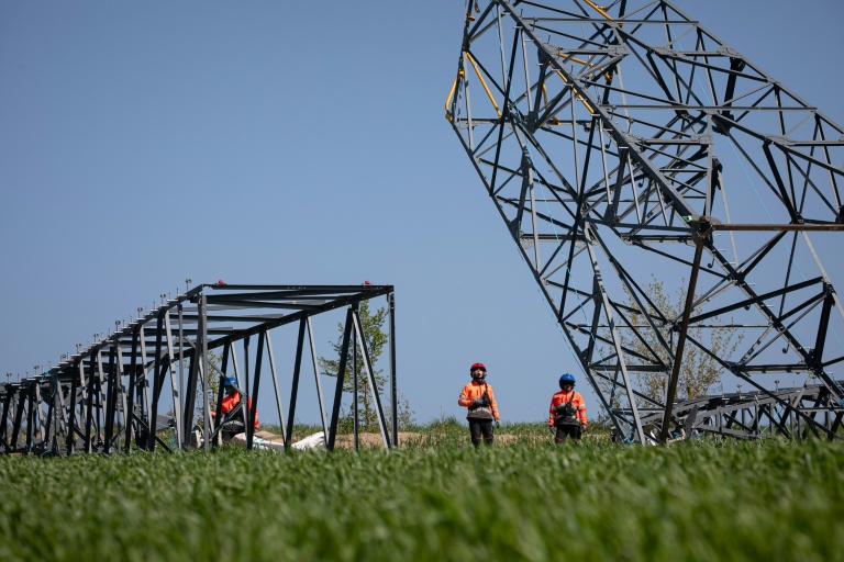 Canicule: les salariés de RTE exercent leur "droit d'alerte" sur les infrastructures