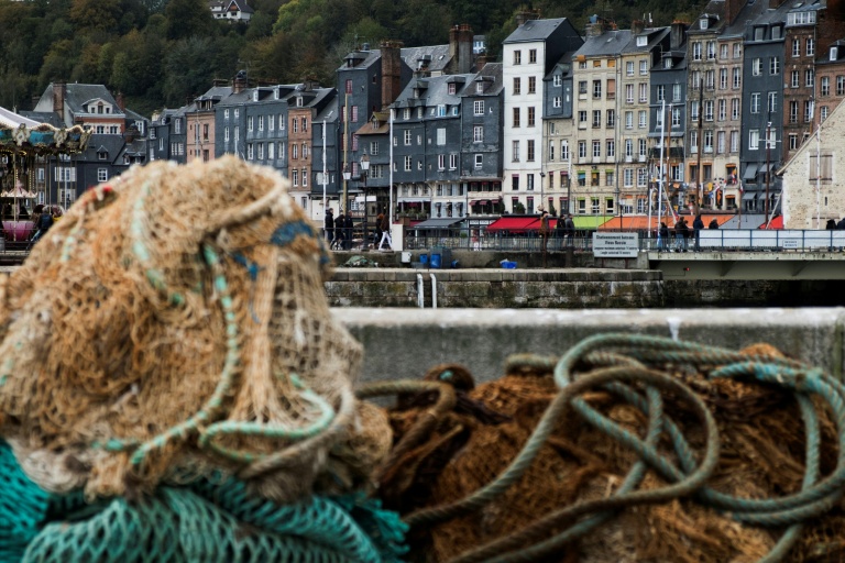 Honfleur: un quai en partie fermé pour risque d'effondrement, 19 commerces évacués