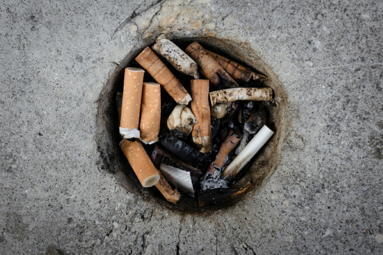 L'Assurance maladie plaide pour interdire la vente de cigarettes aux personnes nées après 2009