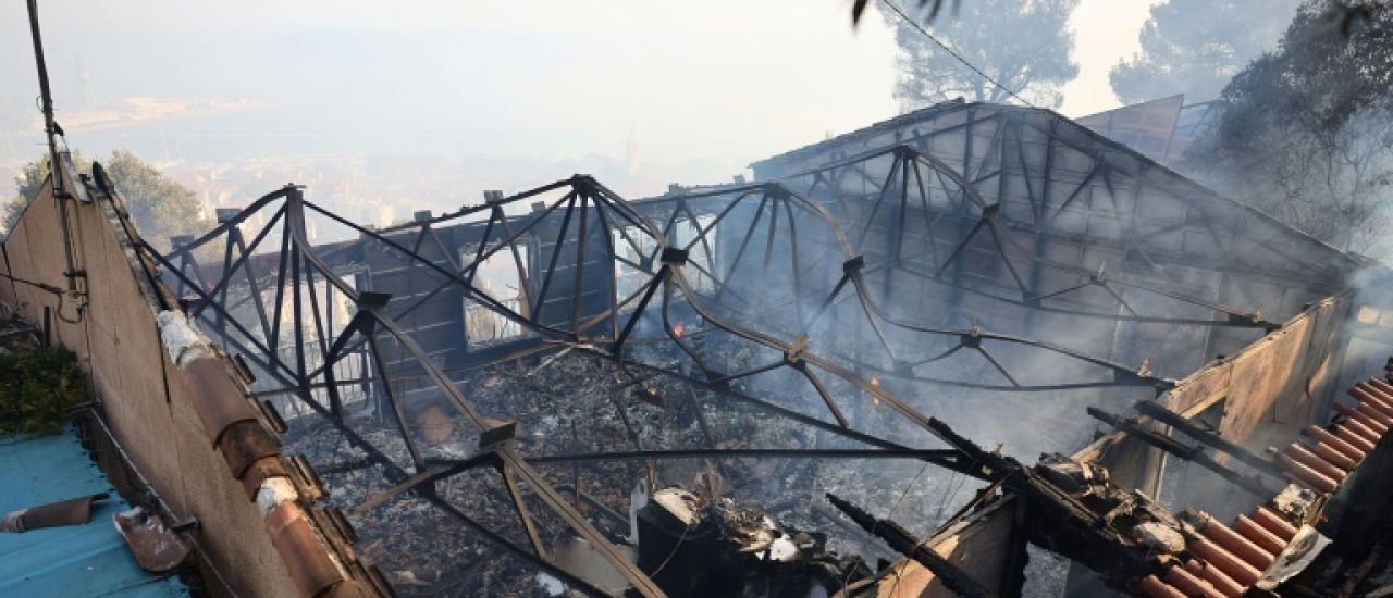 Incendie de Marseille: le préfet se défend face à la colère de sinistrés