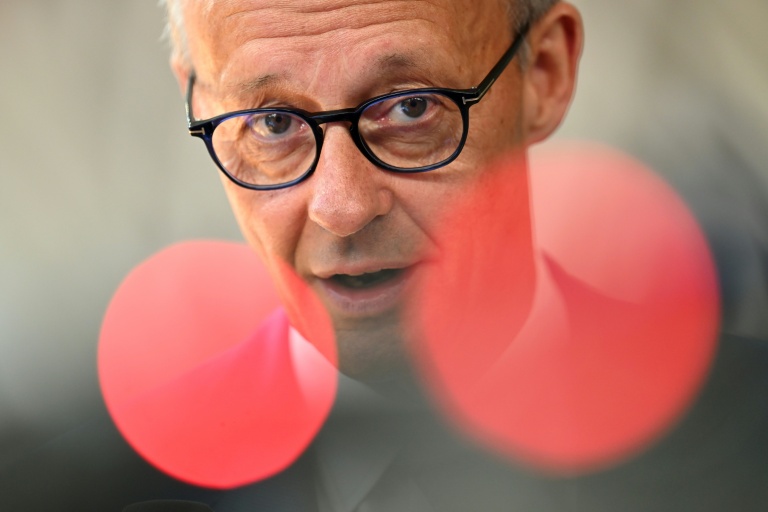 Les dirigeants des 27 croisent le fer sur le méga-budget européen
