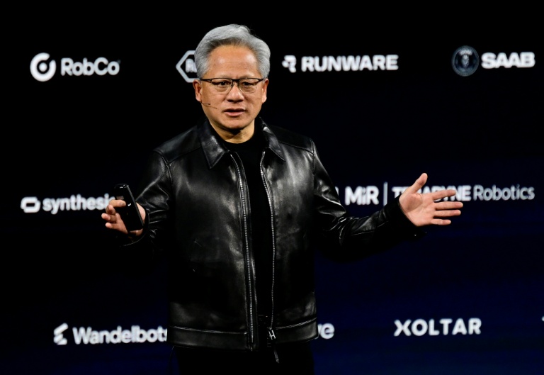 Dangers de l'IA: le patron de Nvidia plaide pour un "optimisme responsable"