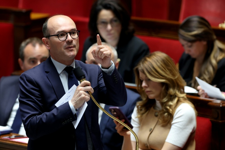 Le gouvernement souhaite créer une "filière" des industriels impliqués dans la lutte contre les incendies