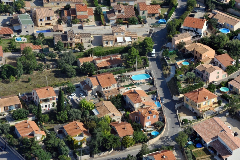 Le climat se réchauffe, les Français achètent toujours plus de piscines