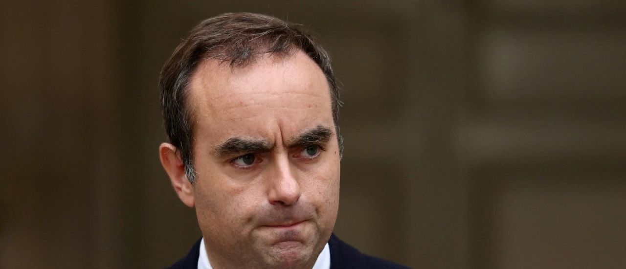 Lecornu sous la menace de la censure dès sa reconduction à Matignon