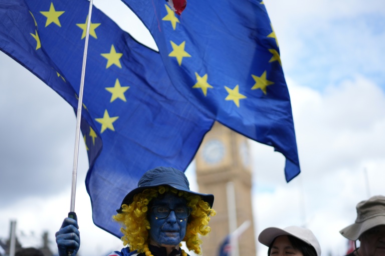 Possible retour du Royaume-Uni dans l'UE: la musique change, mais Bruxelles attend les paroles