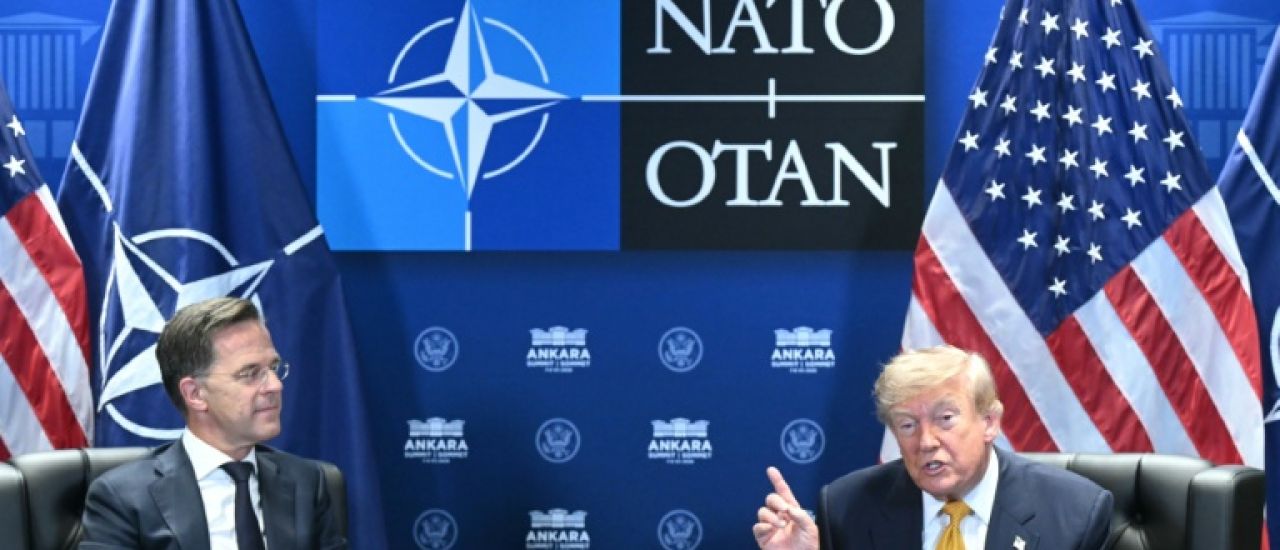 Sommet de l'Otan: Trump oublie la colère, joue l'unité avec les alliés