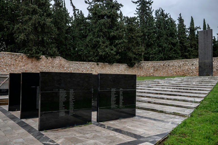 Clichés d'un massacre nazi: Athènes les déclare patrimoine national en vue de les récupérer en Belgique