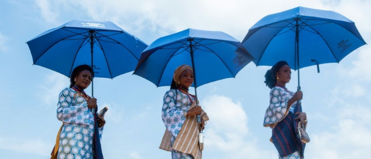 Dans l'ouest du Nigeria, un festival traditionnel célèbre le mariage collectif de dizaines de couples