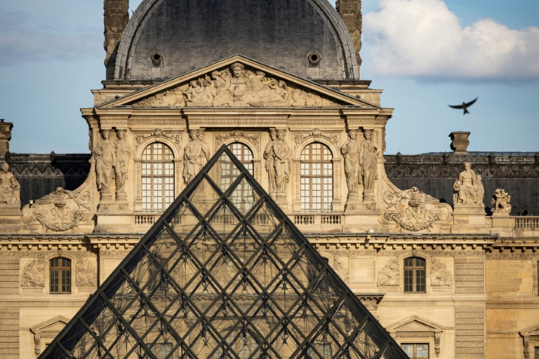 Escroquerie à la billetterie du Louvre: un agent du musée mis en examen