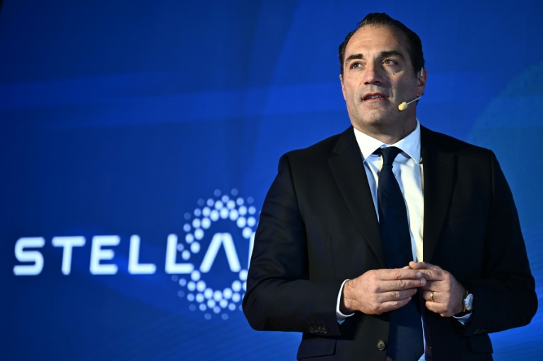 Stellantis investit "plus d'un milliard d'euros en France", pour être "compétitifs" face aux Chinois