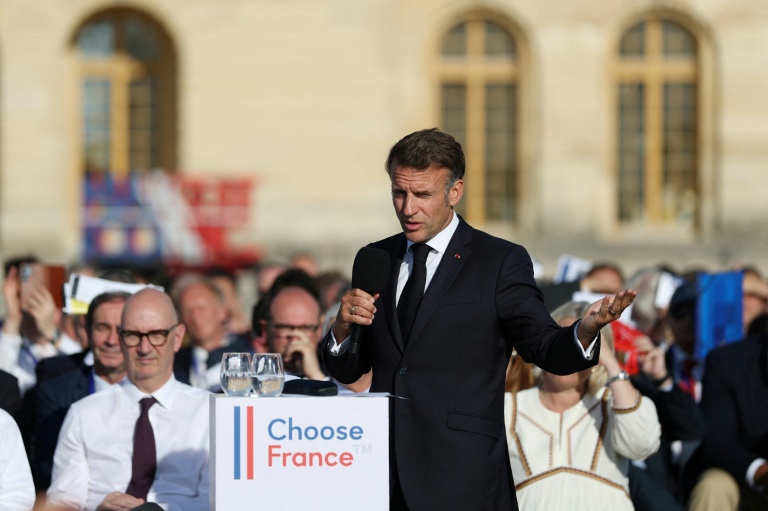 Choose France: 93 milliards d'euros d'investissements, un enjeu de "crédibilité" pour Macron