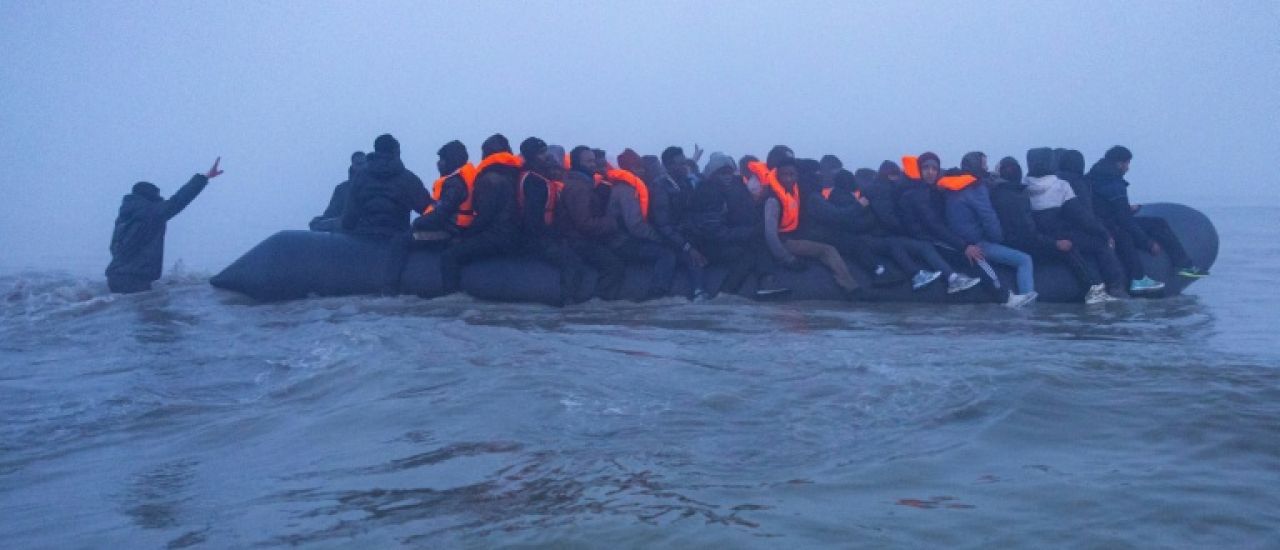 Près de 90 migrants secourus en mer au large du Pas-de-Calais