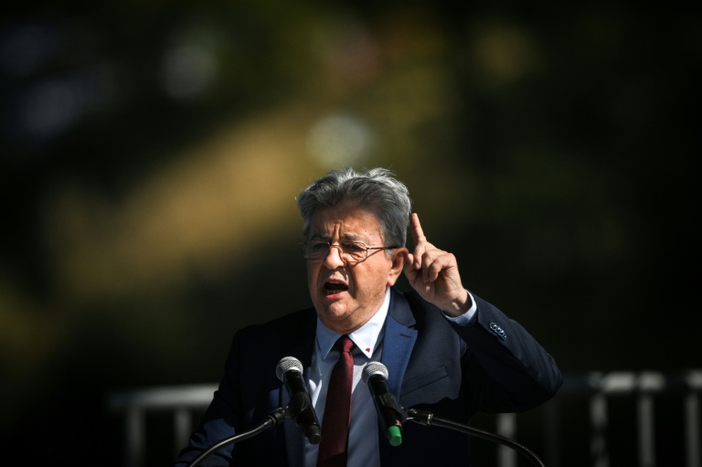 Annuler une partie de la dette : la proposition de Mélenchon sous le feu des critiques