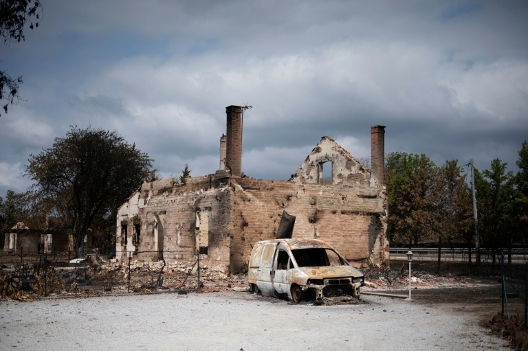Après l'incendie dans le sud-ouest de la France, des habitants redoutent "le début de la crise"