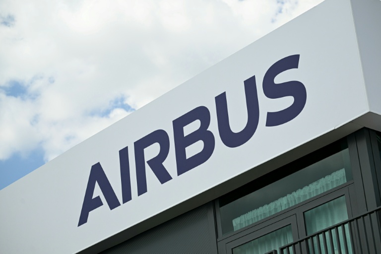 Airbus pénalisé par ses faibles livraisons d'avions