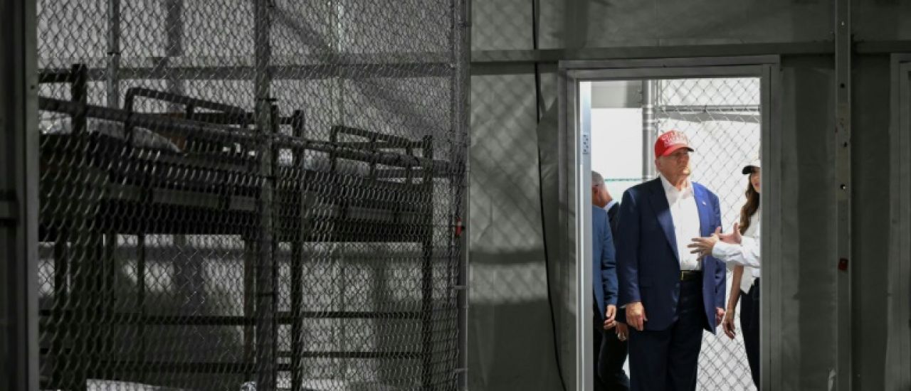 "Comme des chiens": HRW dénonce la rétention "déshumanisante" des migrants aux Etats-Unis