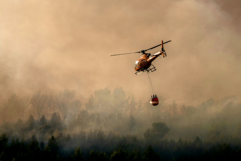 Les incendies dans le Sud marquent le pas, Nuñez attendu dans l'Aude