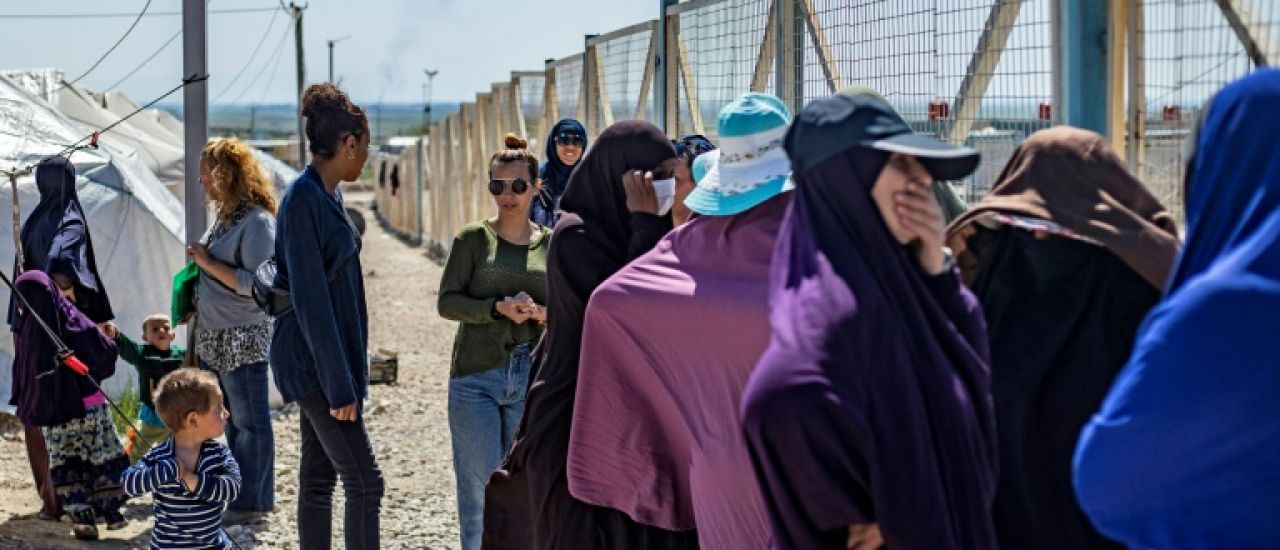 Au procès de trois femmes jihadistes, les premiers regrets de la nièce des frères Clain