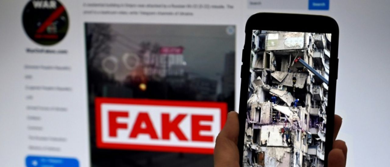 Bataille pour une ville-clé de l'Est ukrainien: sur les réseaux, l'autre offensive russe