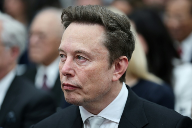 La déferlante IA pousse SpaceX et Tesla vers la plus grande fusion de l'histoire