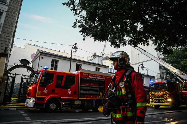À Paris, le marché historique des Enfants rouges ravagé par les flammes