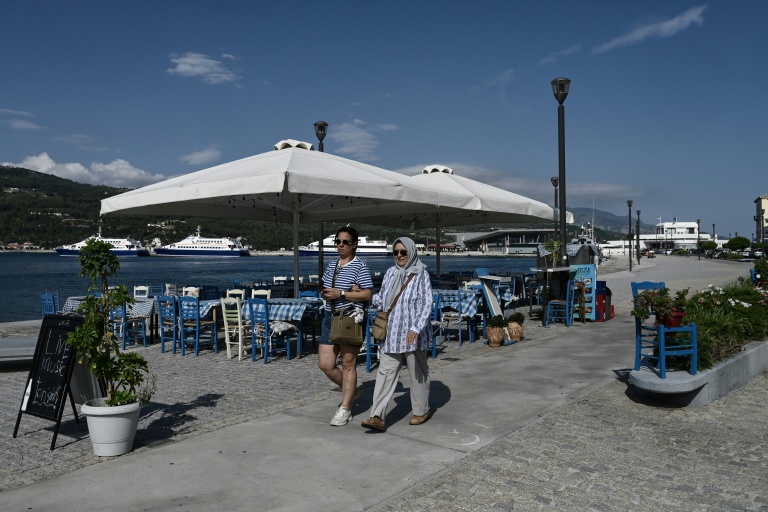 Des Turcs s'offrent une escapade européenne sur des îles grecques