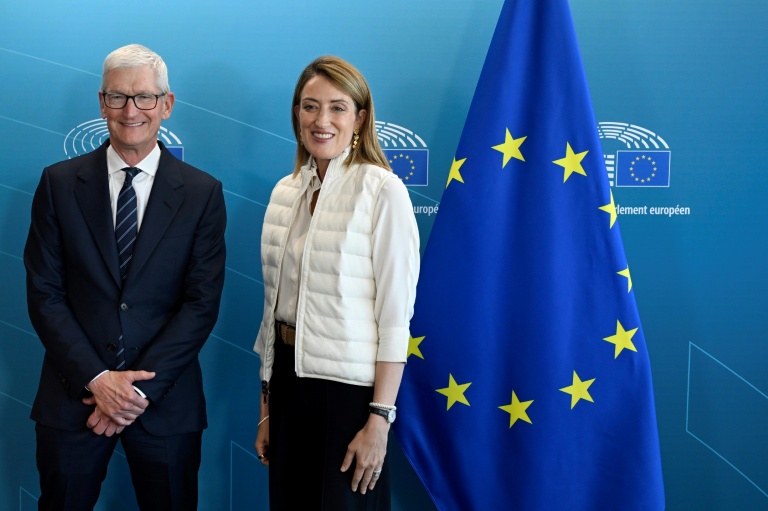 Tim Cook salue l'action de l'UE sur la protection des enfants en ligne